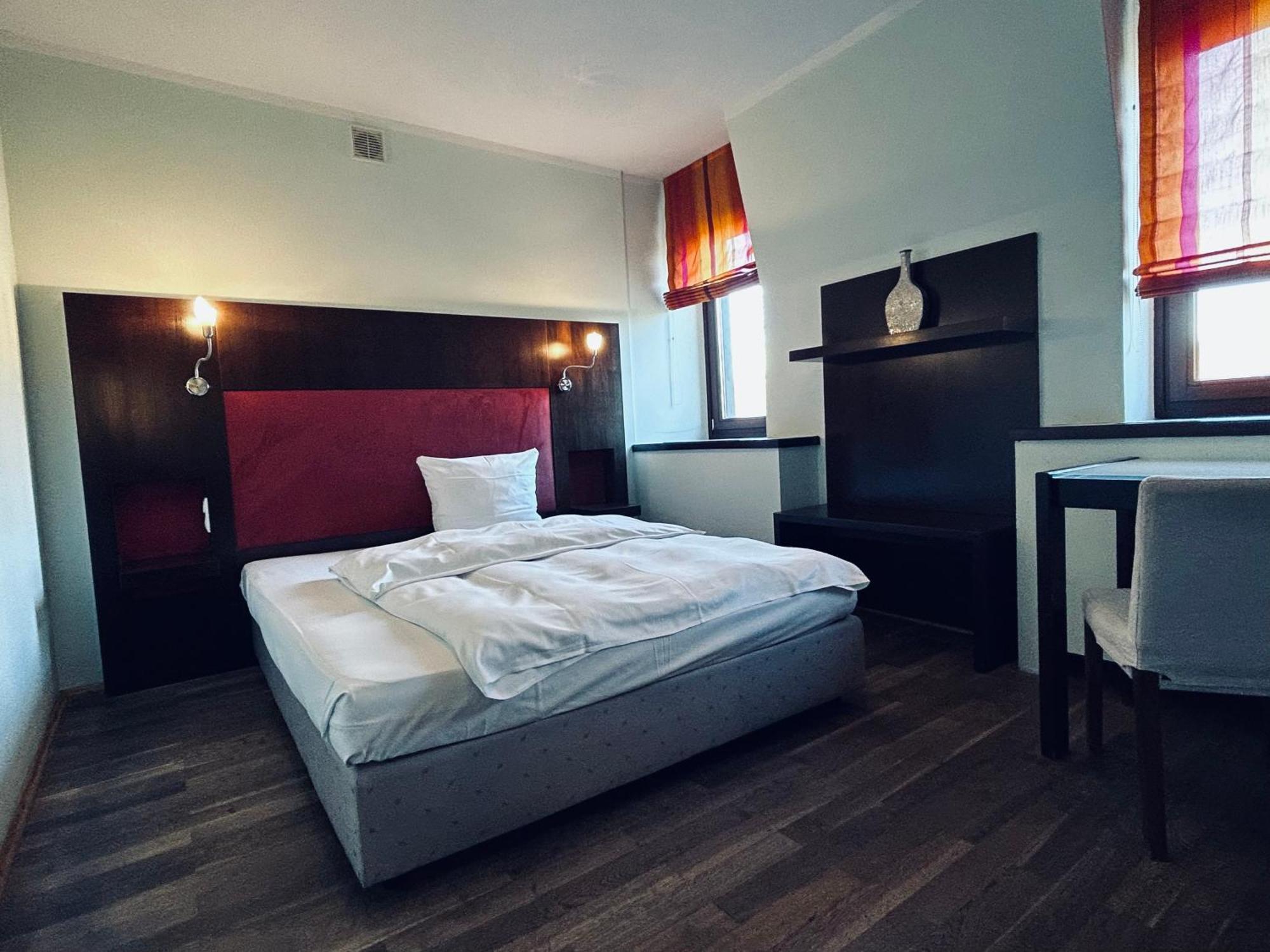 Hotel Brasserie Эрланген Экстерьер фото